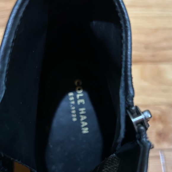 Cole Haan boots 8.5 black suede - Picture 3 of 12